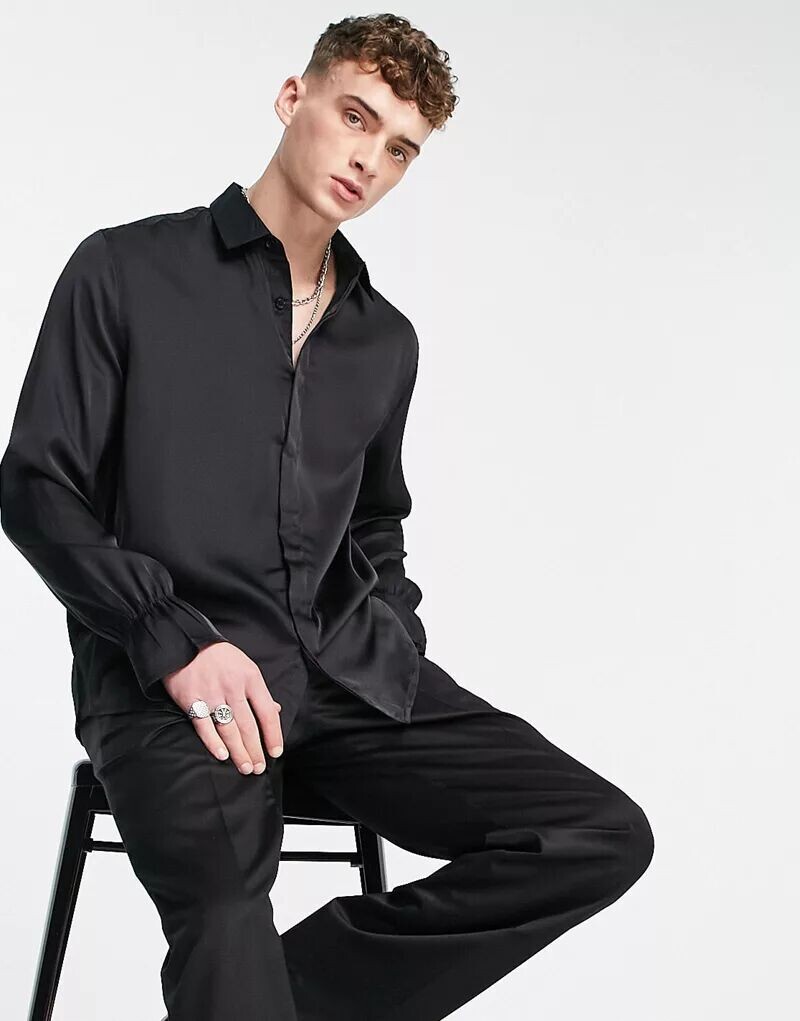 

Черная свободная атласная рубашка с расклешенными рукавами ASOS