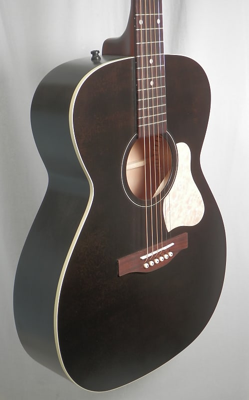 Акустическая гитара Art & Lutherie Legacy Faded Black Concert Hall Acoustic Guitar Solid Cedar Top