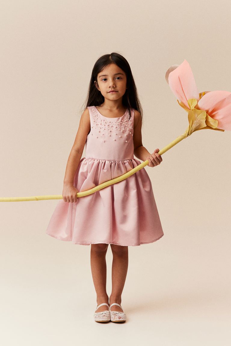Атласное платье с жемчугом H&M, розовый