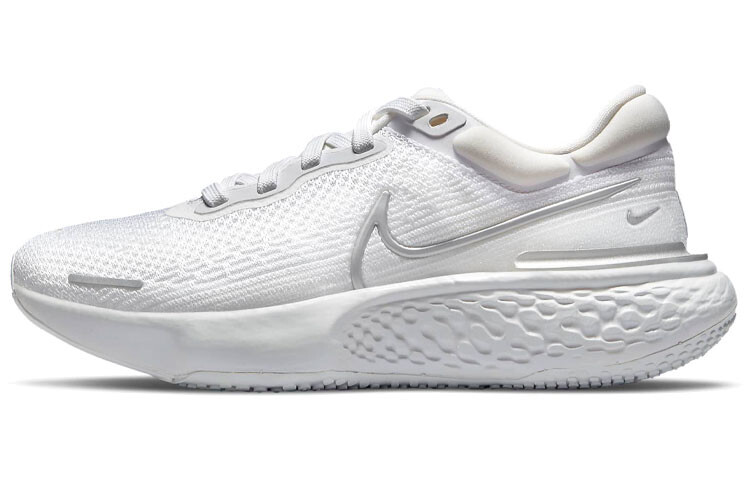 

Кроссовки Nike ZoomX Invincible Run Flyknit Wmns белый/серебристый