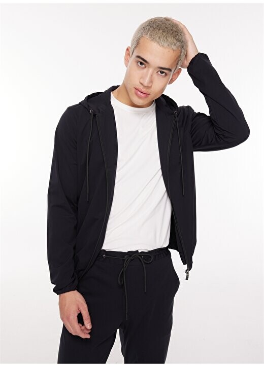 

Черная мужская куртка Slim Fit 61013010 Tombolini, черный