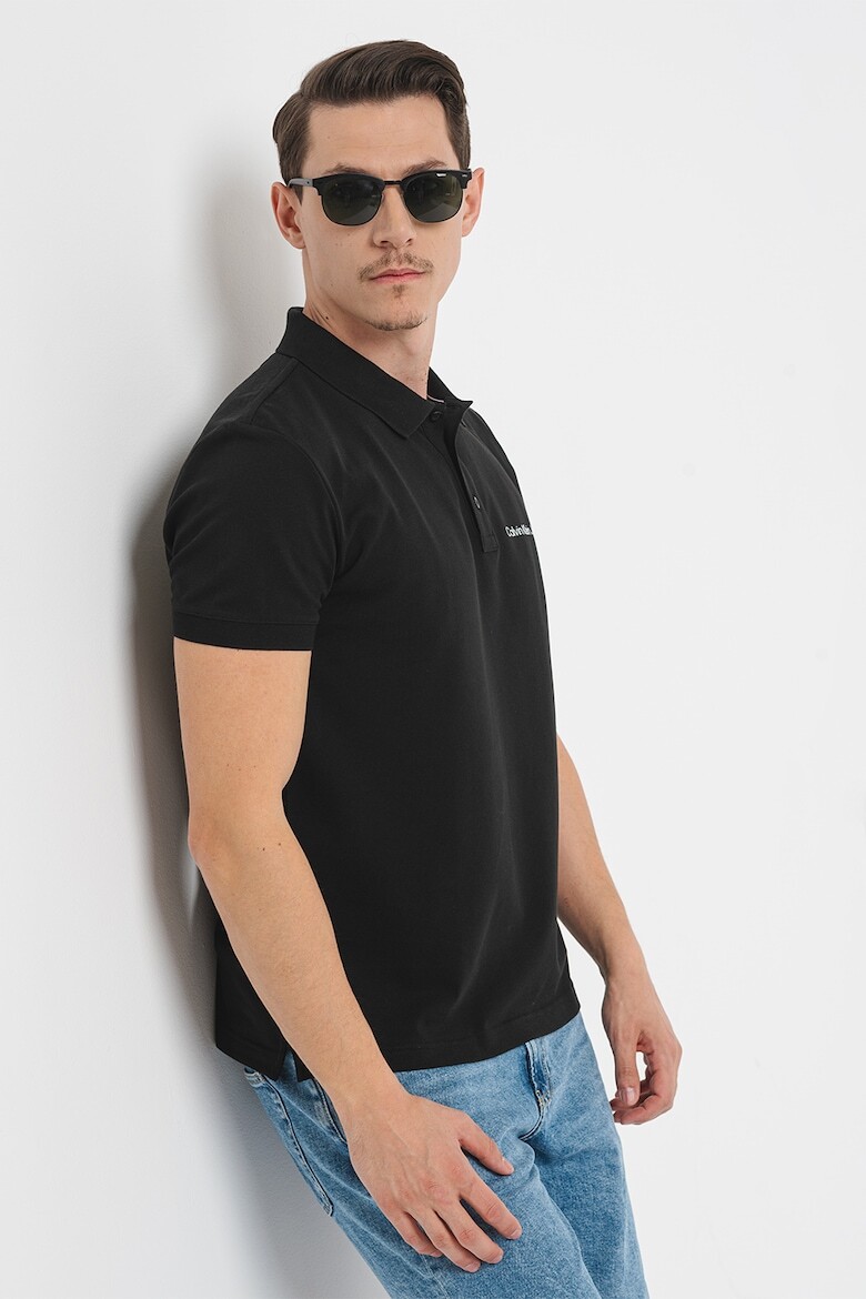 

Узкая футболка с воротником Calvin Klein Jeans, черный