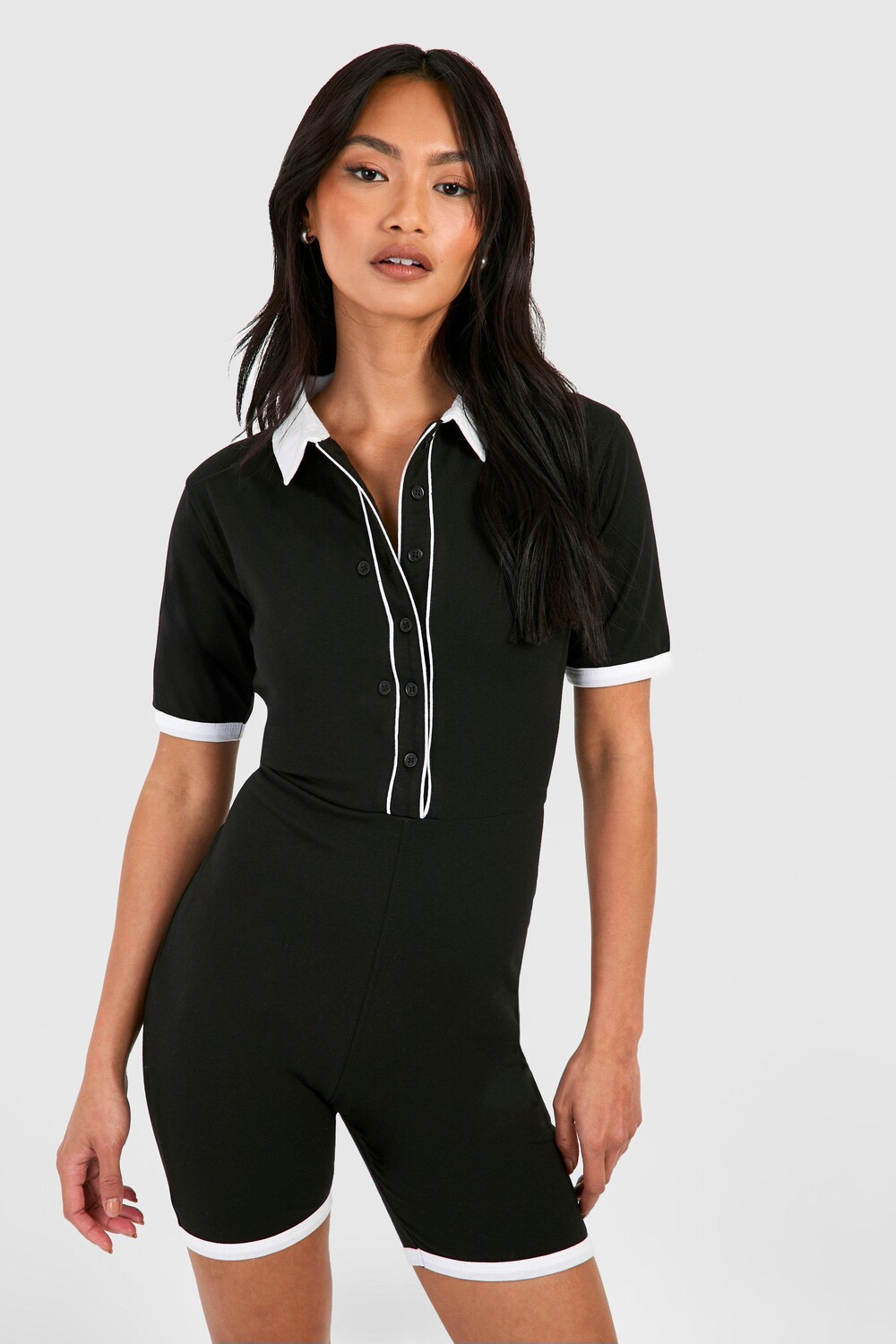 

Хлопковый комбинезон с контрастными пуговицами boohoo, черный