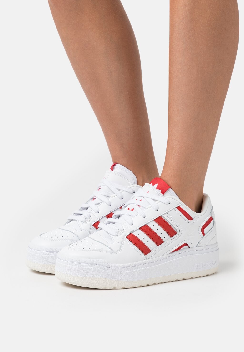 кроссовки adidas originals continental footwear white clear green scarlet Кроссовки adidas Originals Forum Xlg, обувь белый / лучше алый