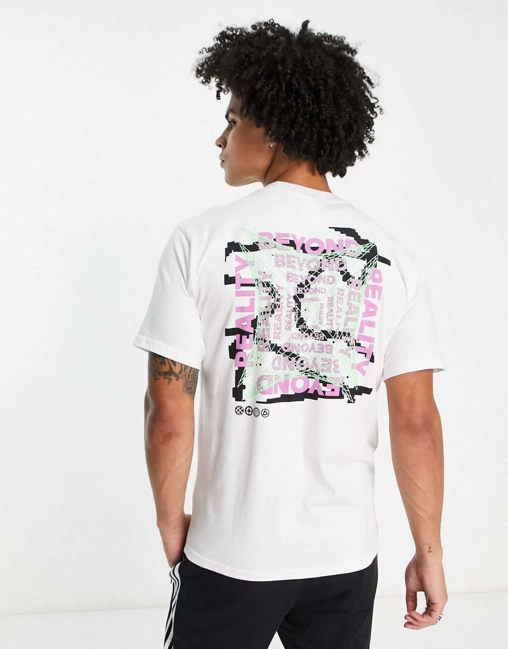 

Белая футболка adidas Originals с графическим принтом на спине, Белый