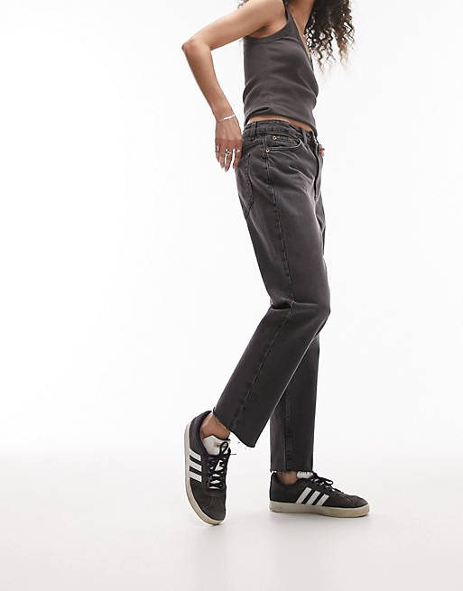 Черные прямые джинсы со средней посадкой и необработанным краем Topshop белоснежные прямые джинсы со средней посадкой topshop