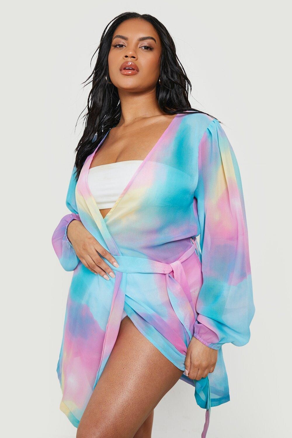 

Шифоновое пляжное кимоно с поясом и принтом тай-дай Plus boohoo, мультиколор