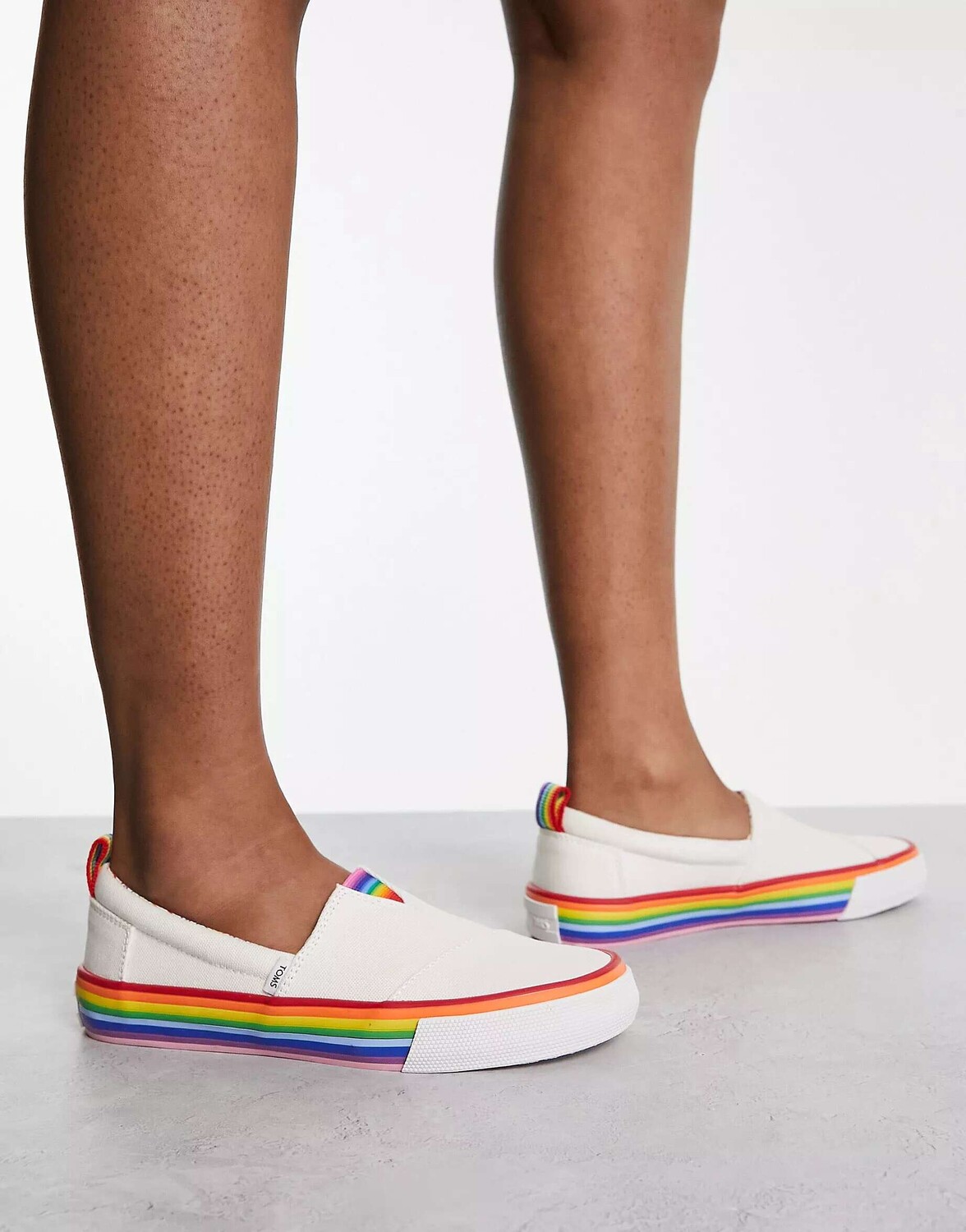 

Белые кроссовки-слипоны Toms alpargata fenix с радужной подошвой, Белый