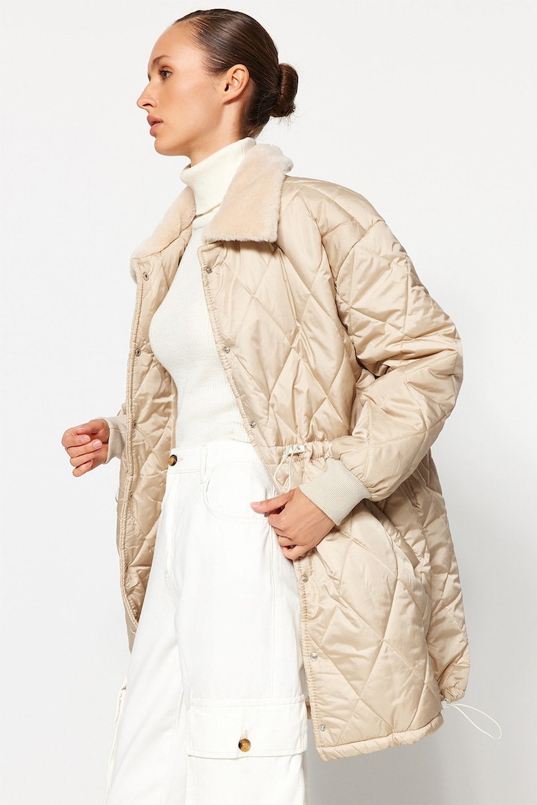 стеганая зимняя куртка с вшитыми карманами trendyol бежевый Стеганая зимняя куртка Trendyol, бежевый