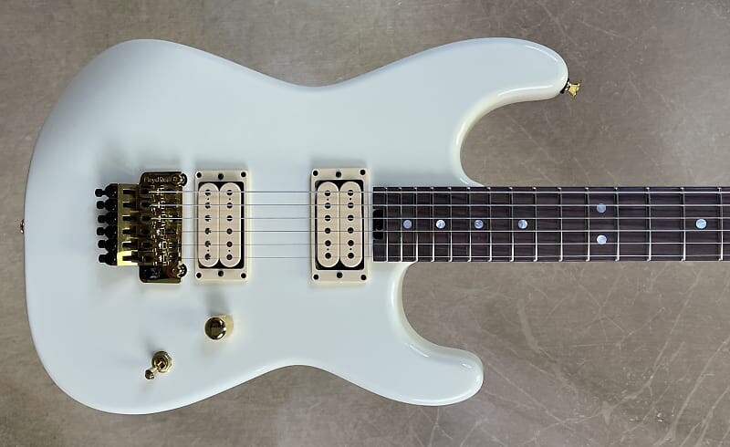 

Электрогитара Charvel USA Custom Shop San Dimas 2H Vanilla Shake Guitar