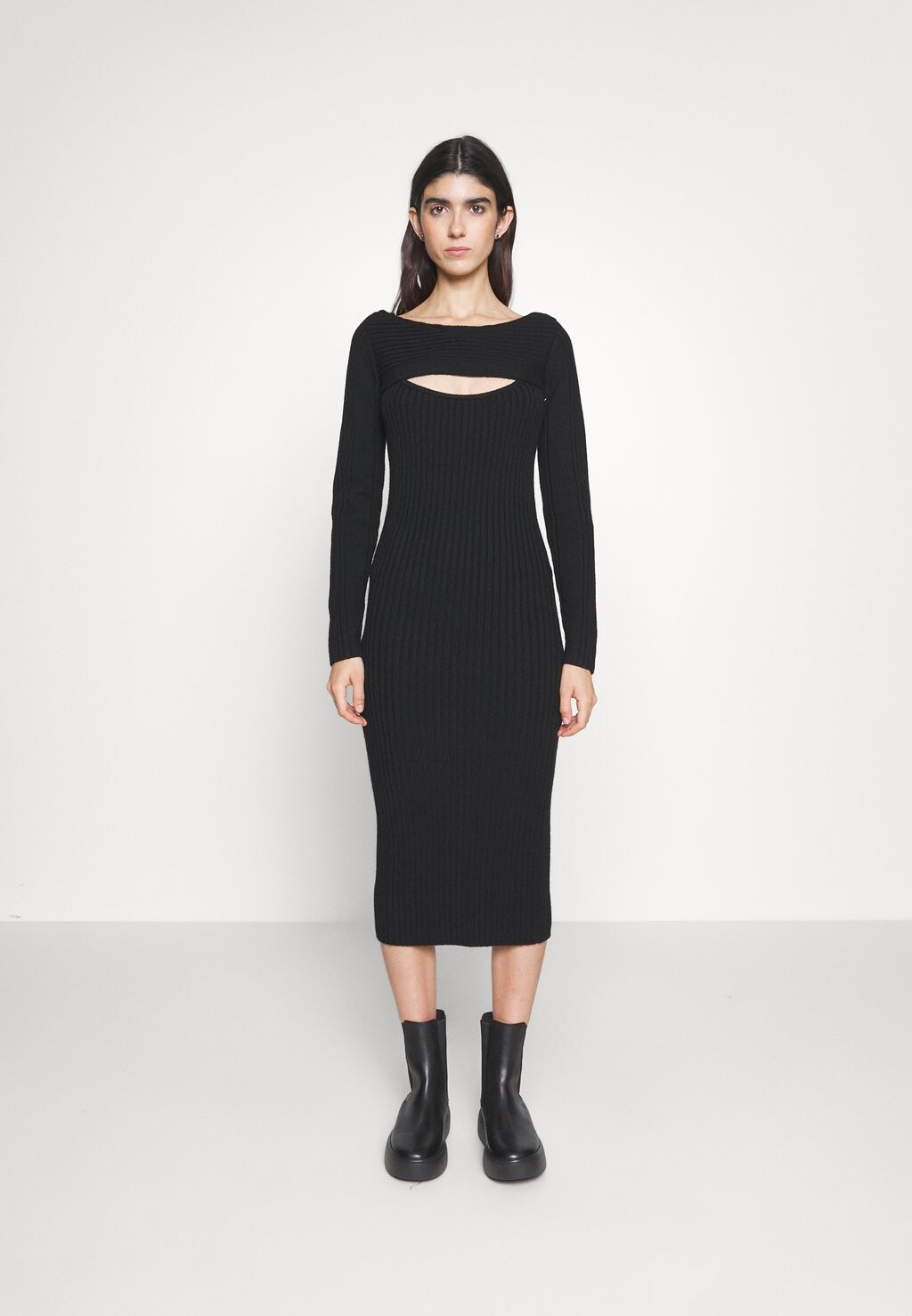 

Вязаное платье Calvin Klein, черный