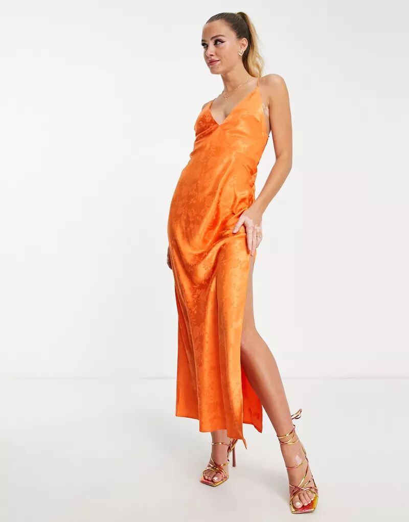 Платье-сарафан длиной до икры Miss Selfridge из оранжевого атласного жаккарда со шнуровкой на спине