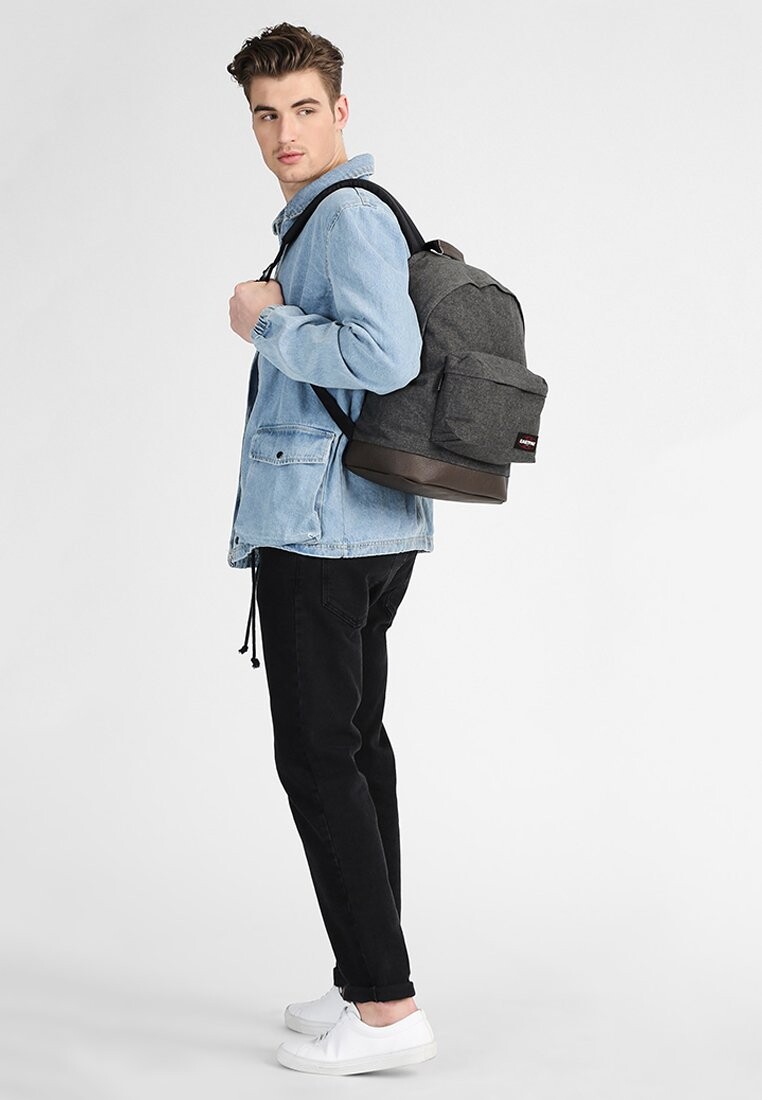 

Рюкзак UINSEX Eastpak, черный меланж