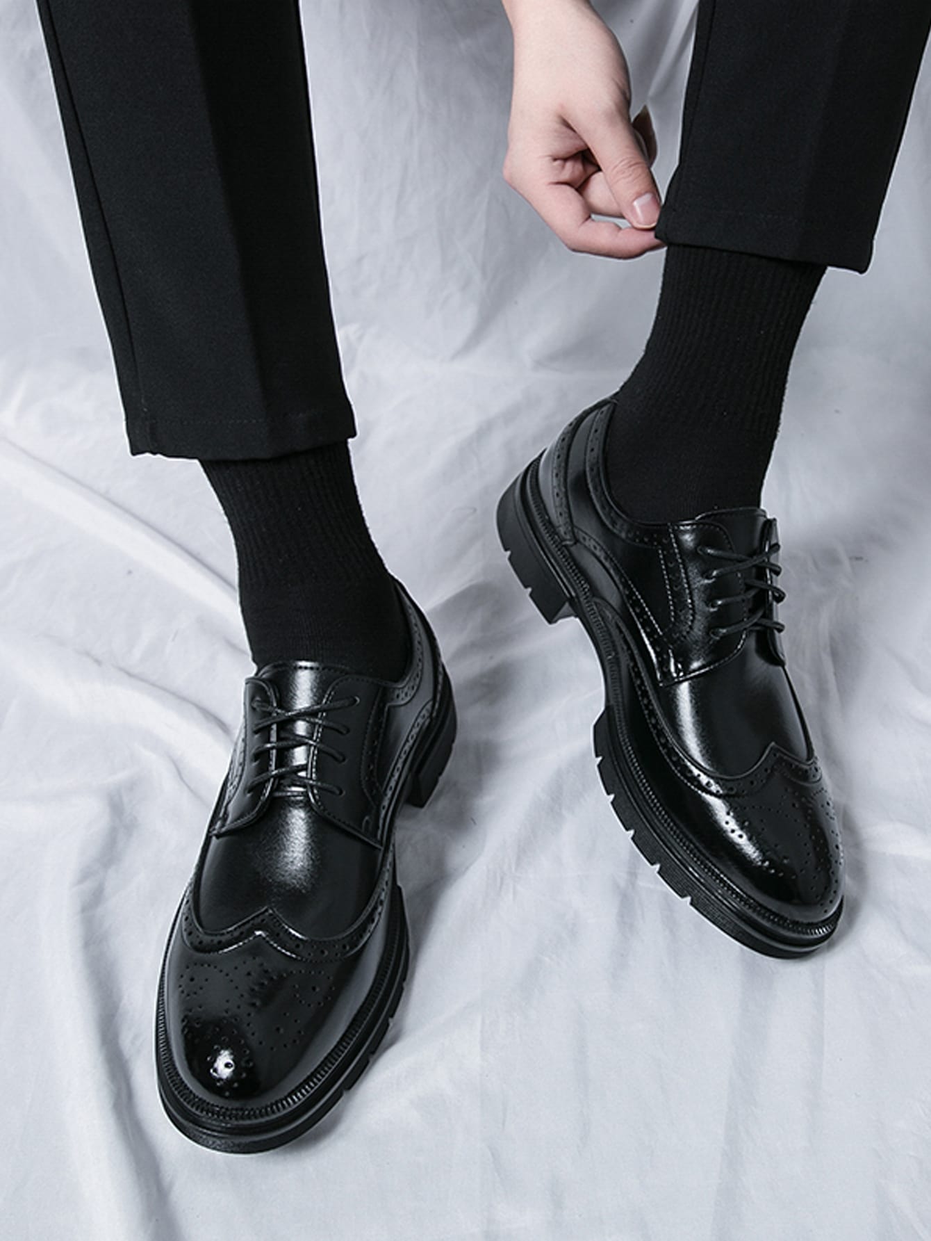 Мужские деловые модельные туфли Коричневые броги на шнуровке Свадебные туфли Обувь для жениха, черный черные мужские спортивные туфли на шнуровке xti черный