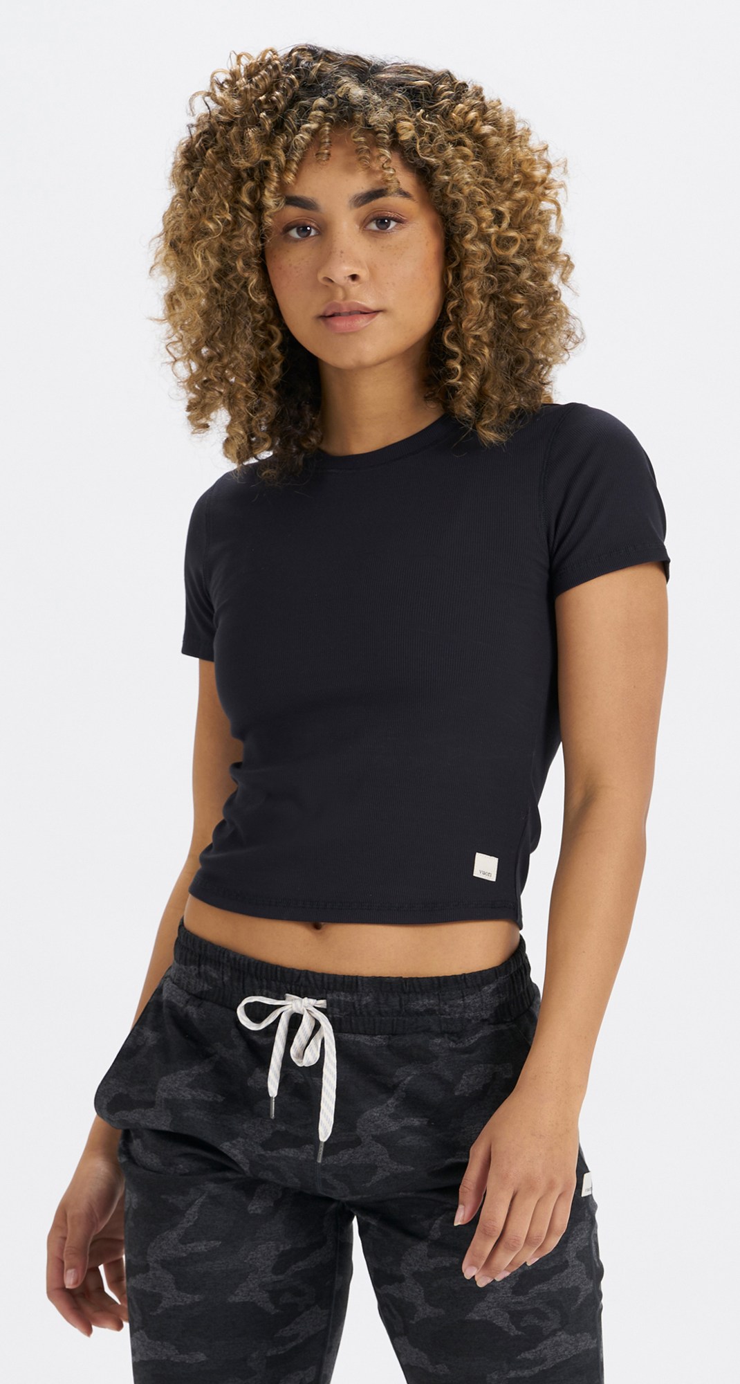 Облегающая футболка Pose – женская Vuori, черный