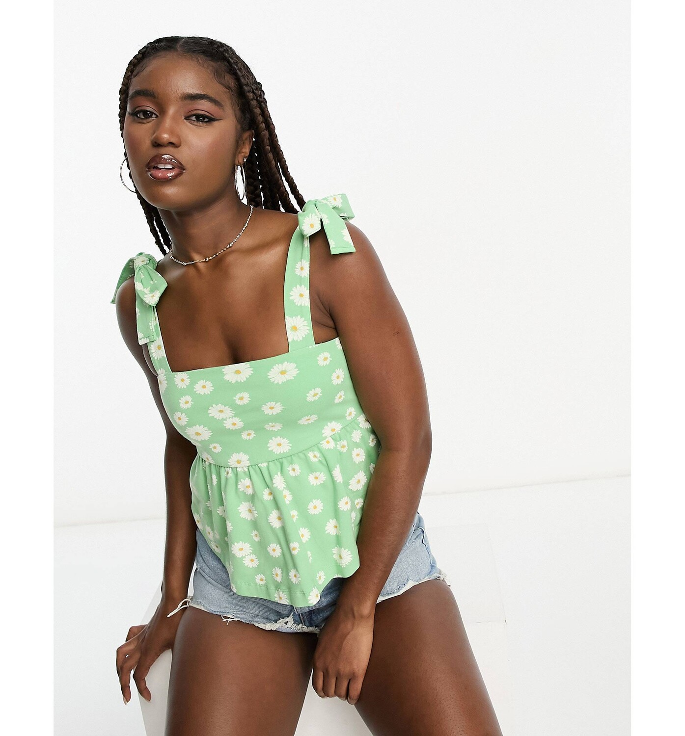 

Зеленый топ с цветочным принтом и завязками на завязках ASOS DESIGN