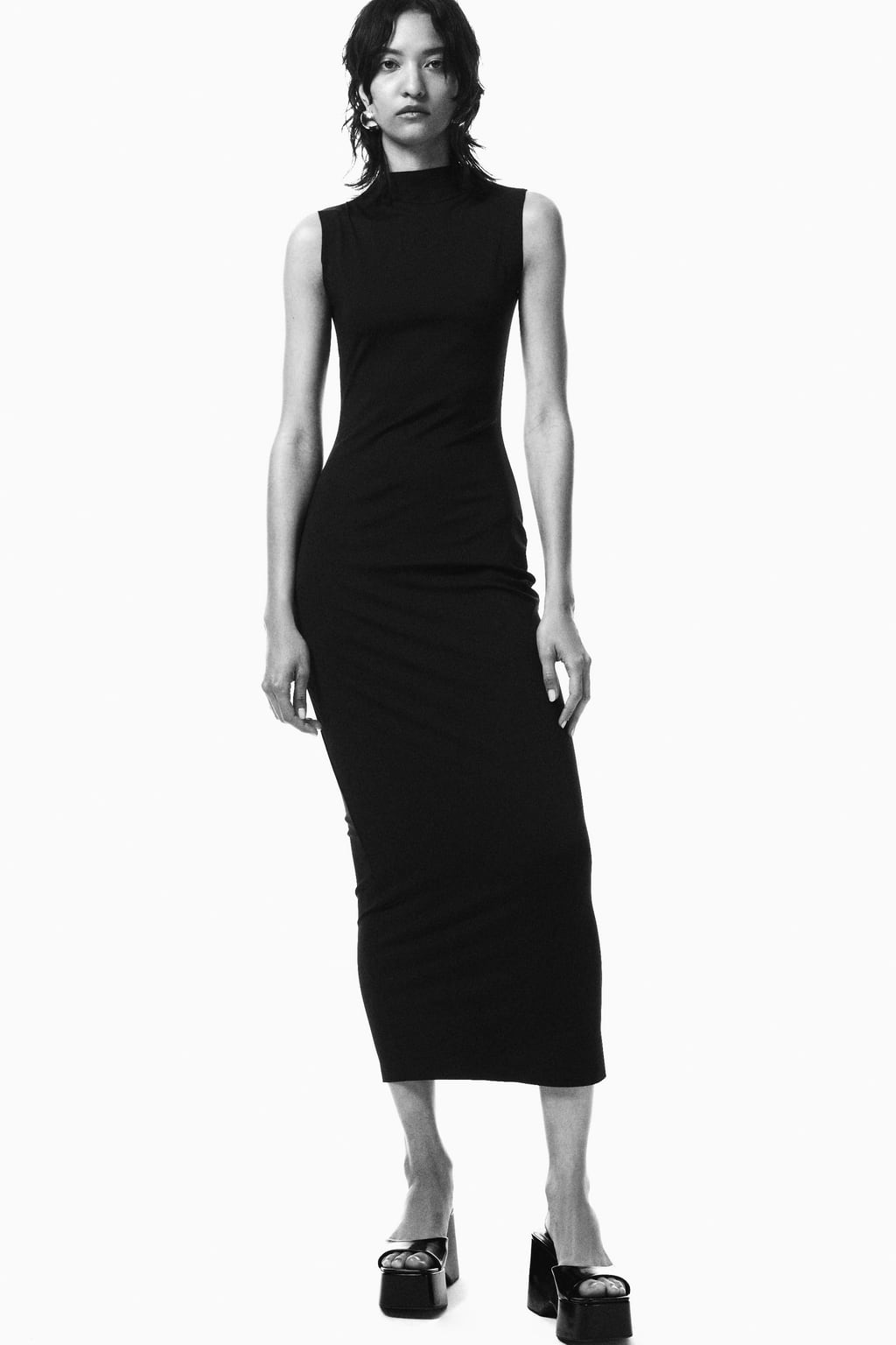 

Асимметричное платье с открытой спиной ZARA, черный