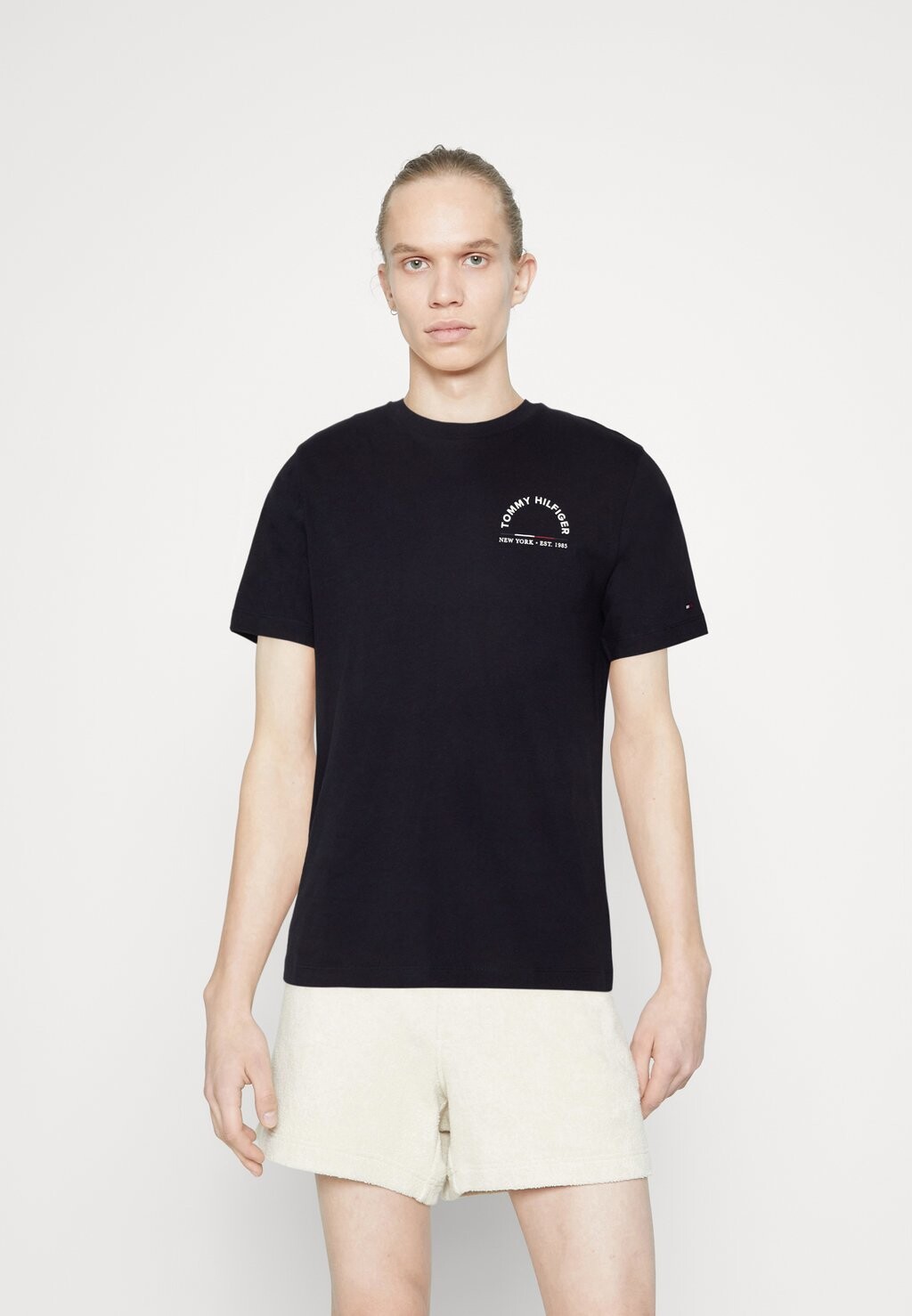 

Футболка с принтом Tommy Hilfiger, Черный