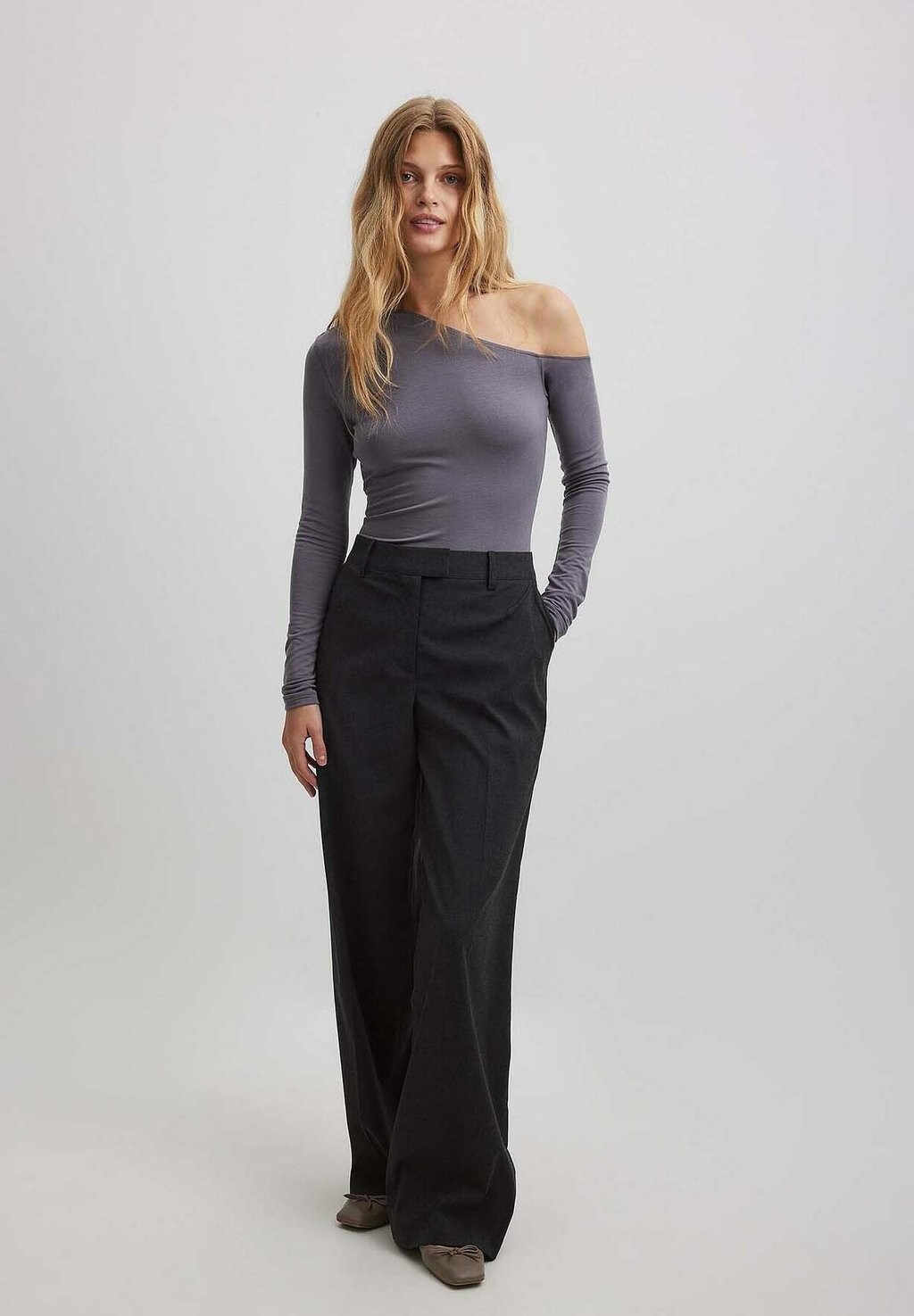 

Рубашка с длинным рукавом ASYMMETRISCH DRAPIERTER BODY NA-KD, цвет grey