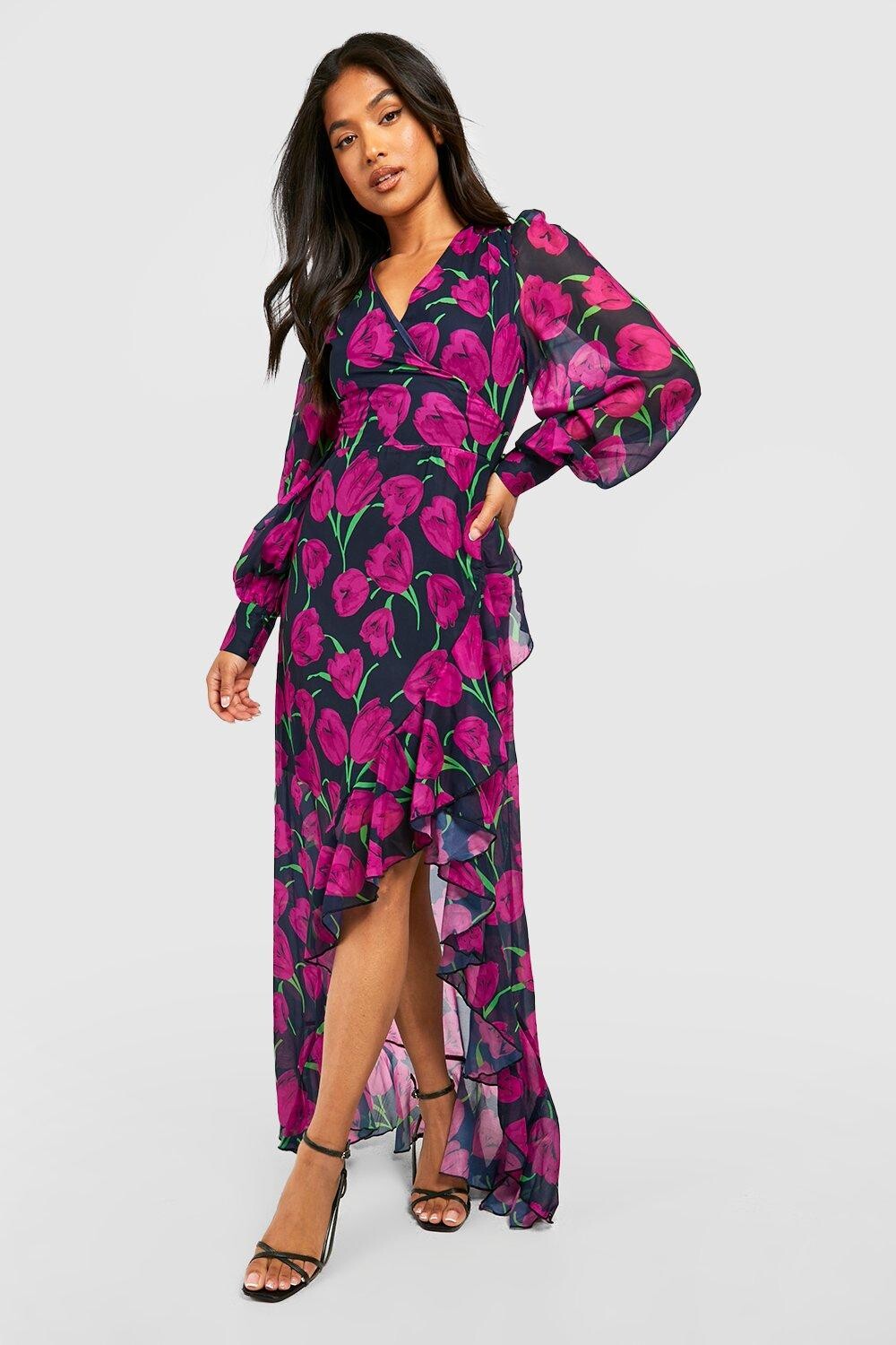 

Платье макси из шифона с цветочным запахом и рюшами Boohoo, розовый