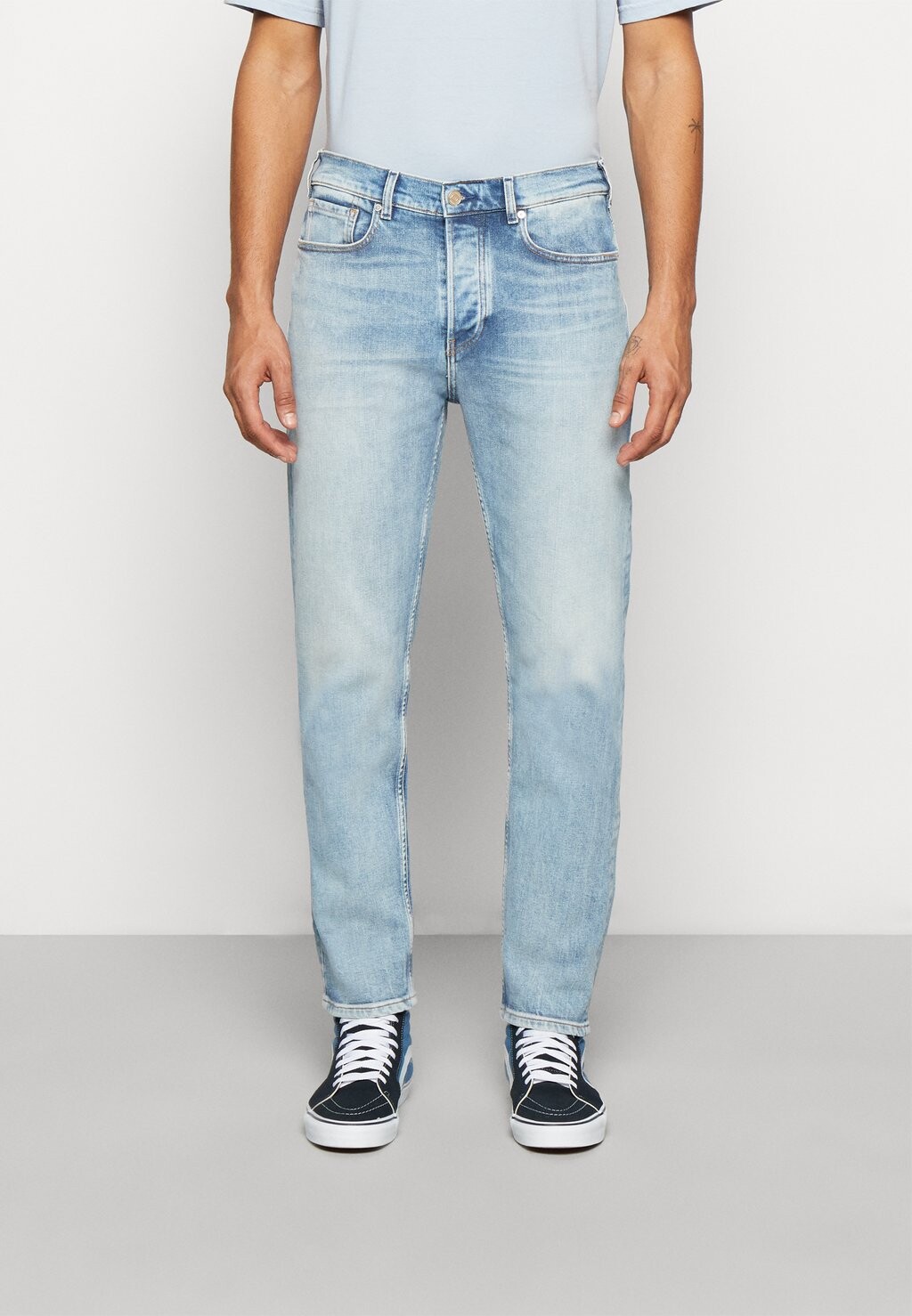 

Зауженные джинсы Scotch & Soda
