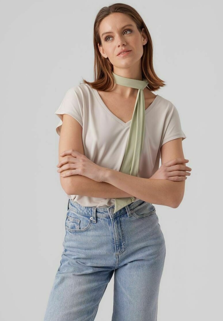 

Базовая футболка Vero Moda
