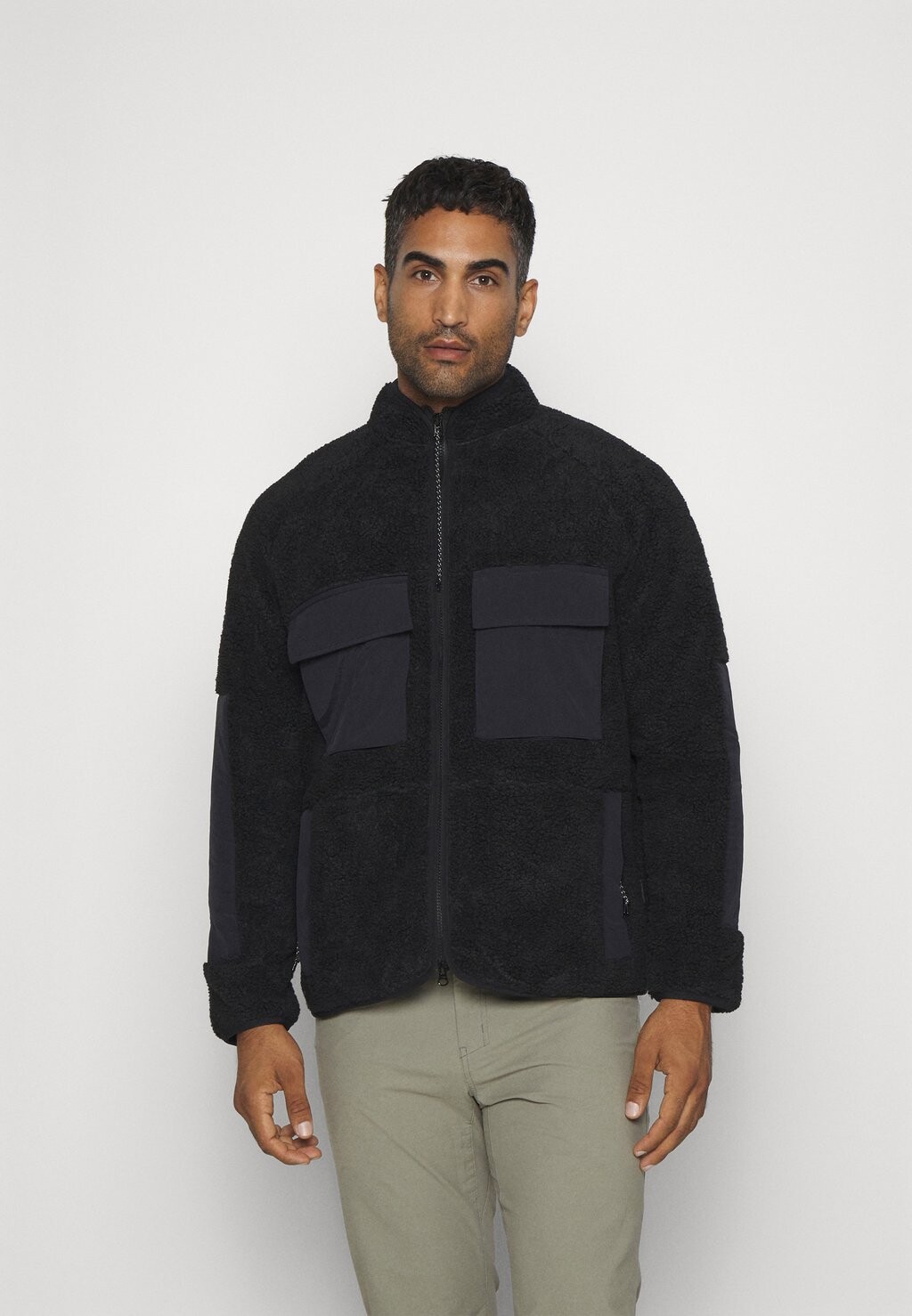 

Флисовая куртка Peak Performance ФЛИС HEAVY OVERSIZE, черный