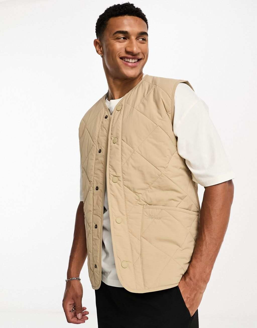 

Бежевый жилет на пуговицах Barbour Brent Liddesdale