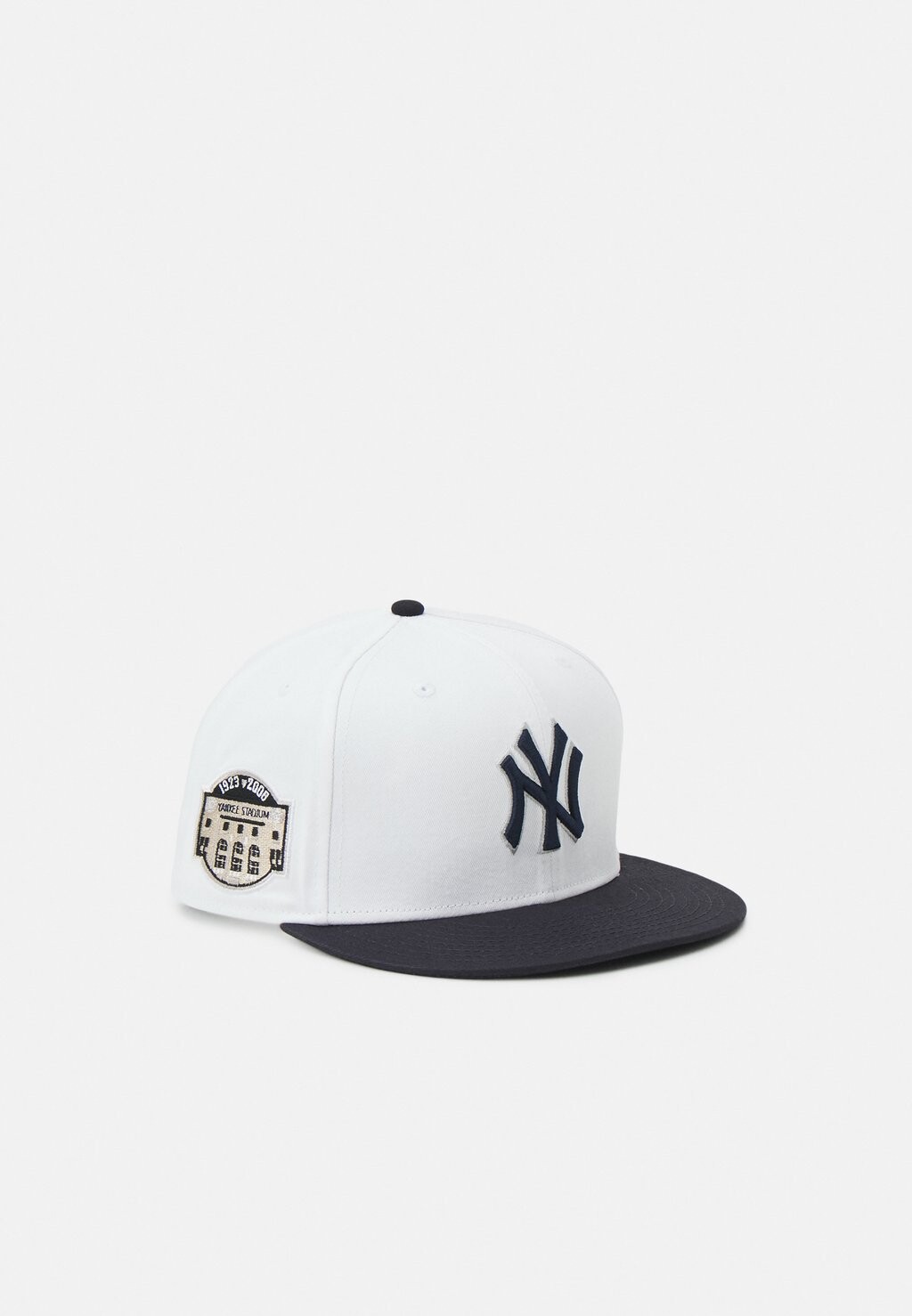 

Бейсболка WHITE CROWN PATCHES FIFYI New Era, цвет white/black