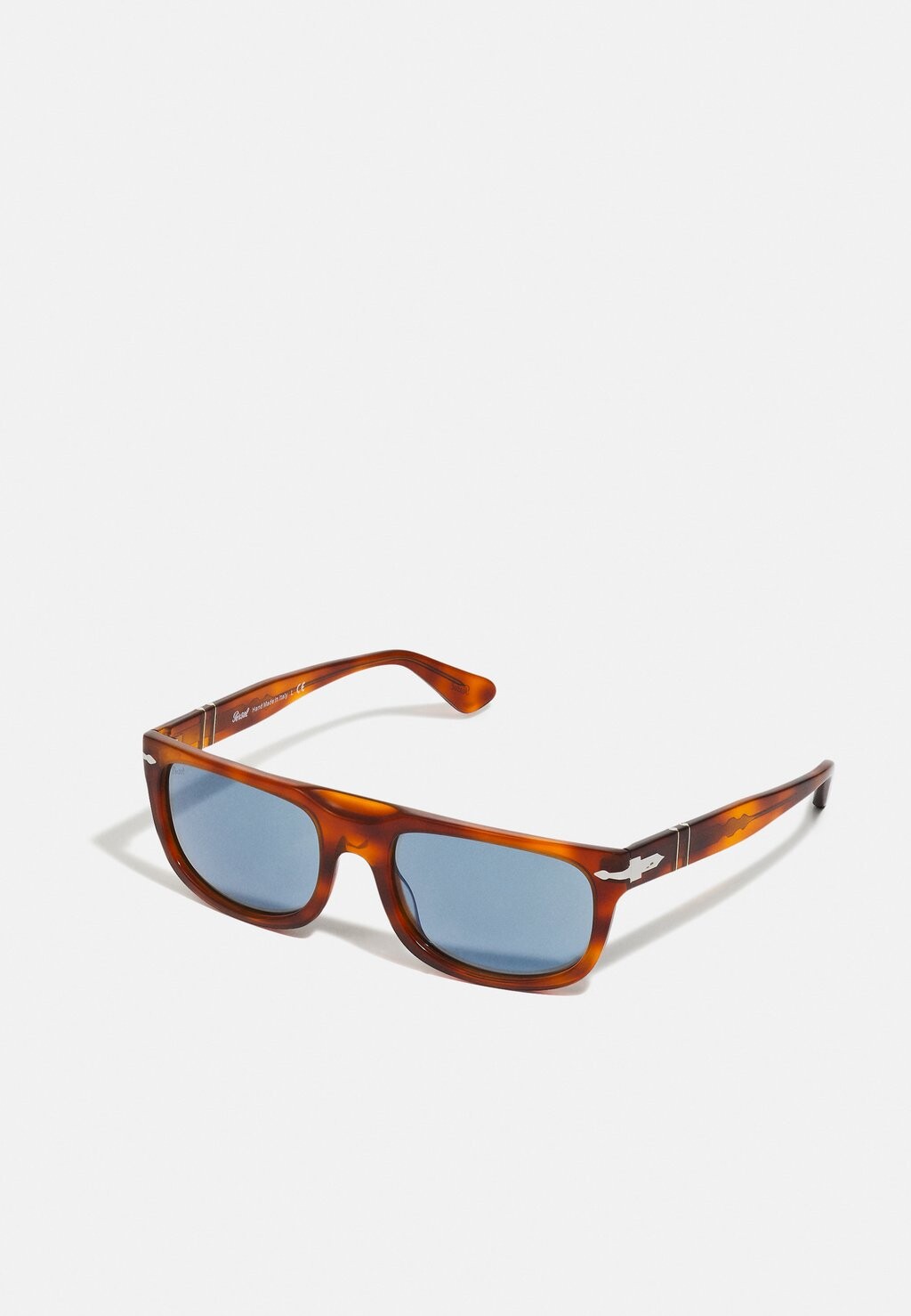 

Солнцезащитные очки Persol