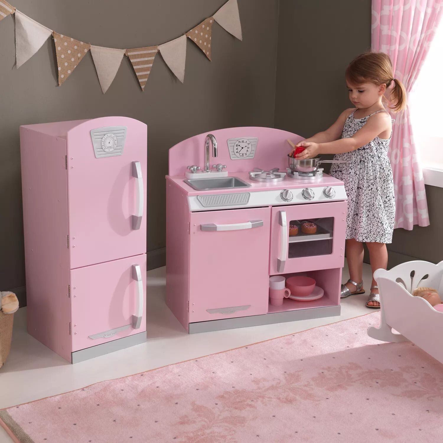 

Игровой набор KidKraft «Ретро-кухня и холодильник» KidKraft, розовый