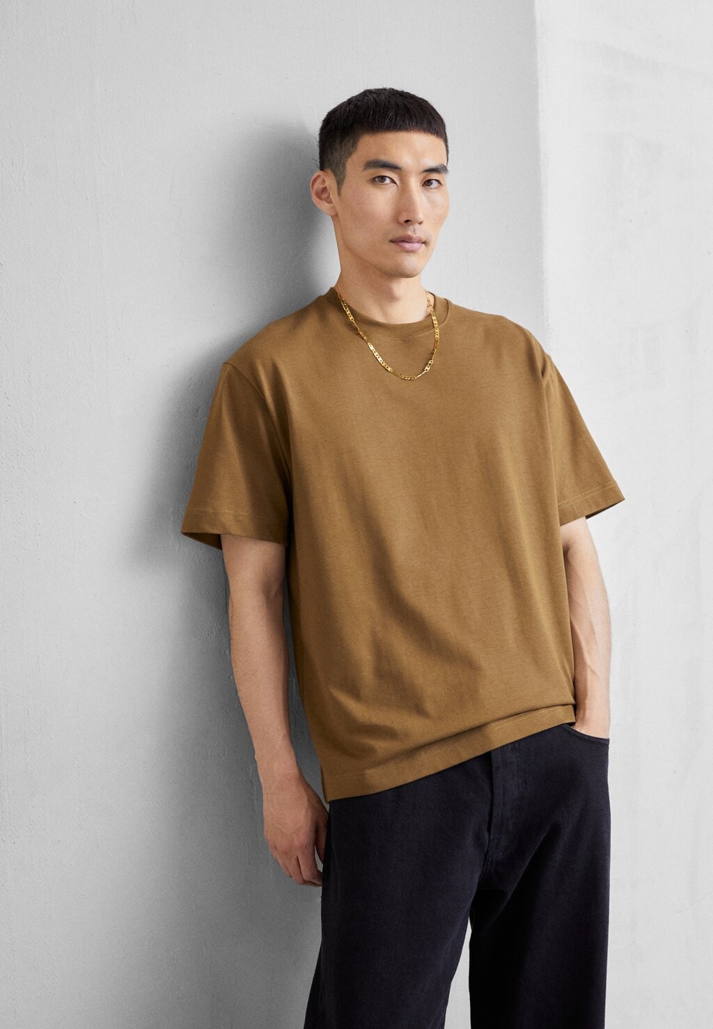 

Базовая футболка ФУТБОЛКА HEAVY CREWNECK Filippa K, бронза