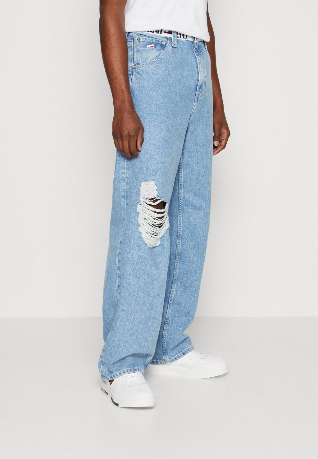 

Джинсы свободного кроя Tommy Jeans