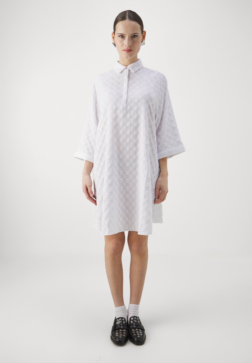 Платье-рубашка VESTITO Armani Exchange, белый платье esprit collection vestito серый