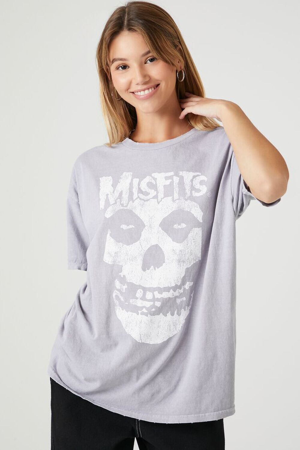 

Футболка оверсайз с рисунком Misfits Forever 21, серый