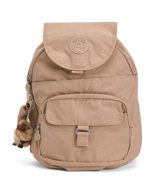 

Нейлоновый рюкзак Queenie с клапаном спереди Kipling, цвет Humus