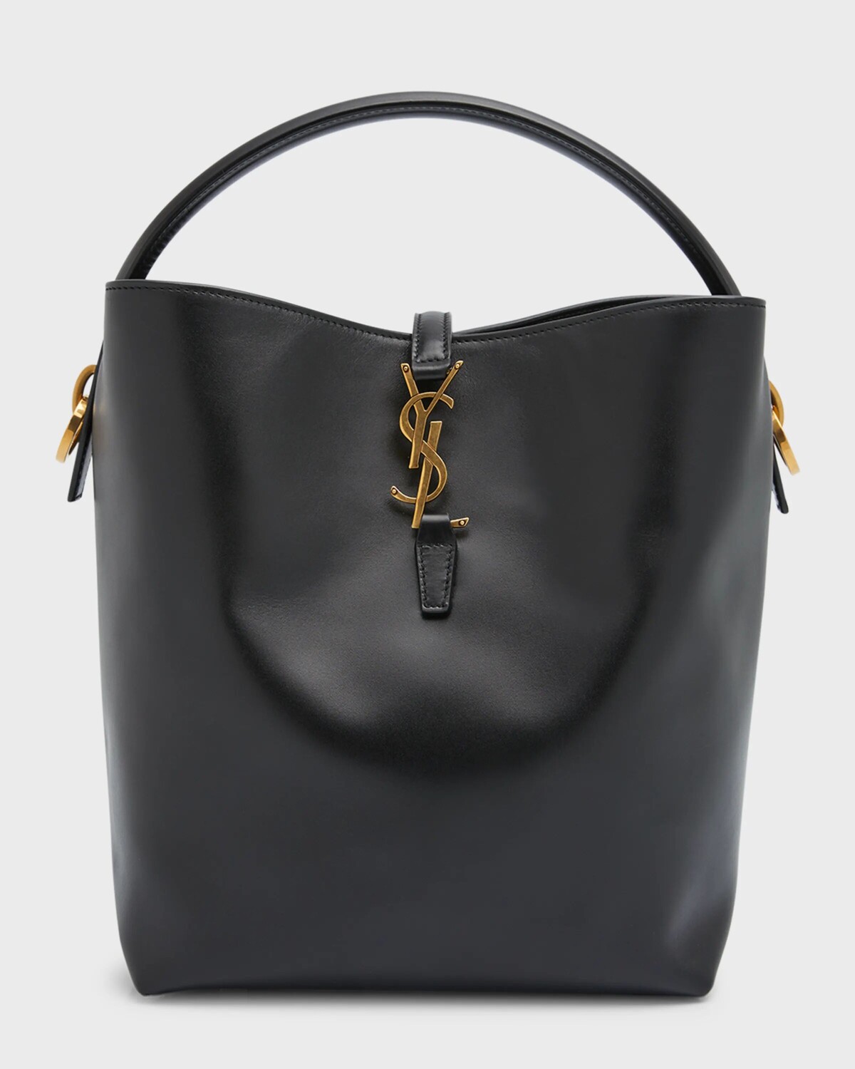 

Сумка-мешок Le 37 YSL из гладкой кожи Saint Laurent, цвет Black