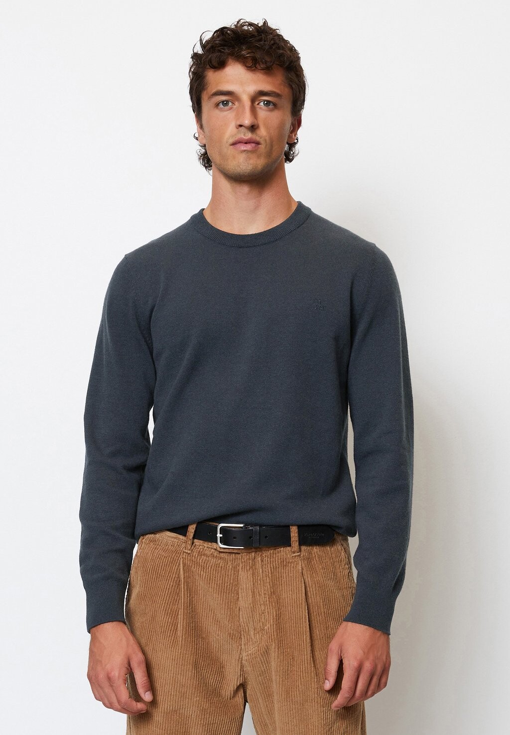 

Вязаный свитер RUNDHALS REGULAR AUS SOFTEM Marc O'Polo, цвет dark navy