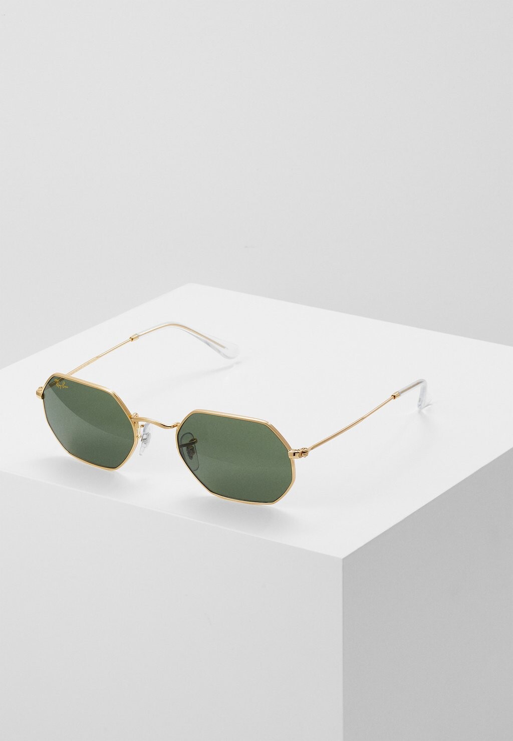 

Солнцезащитные очки Ray-Ban