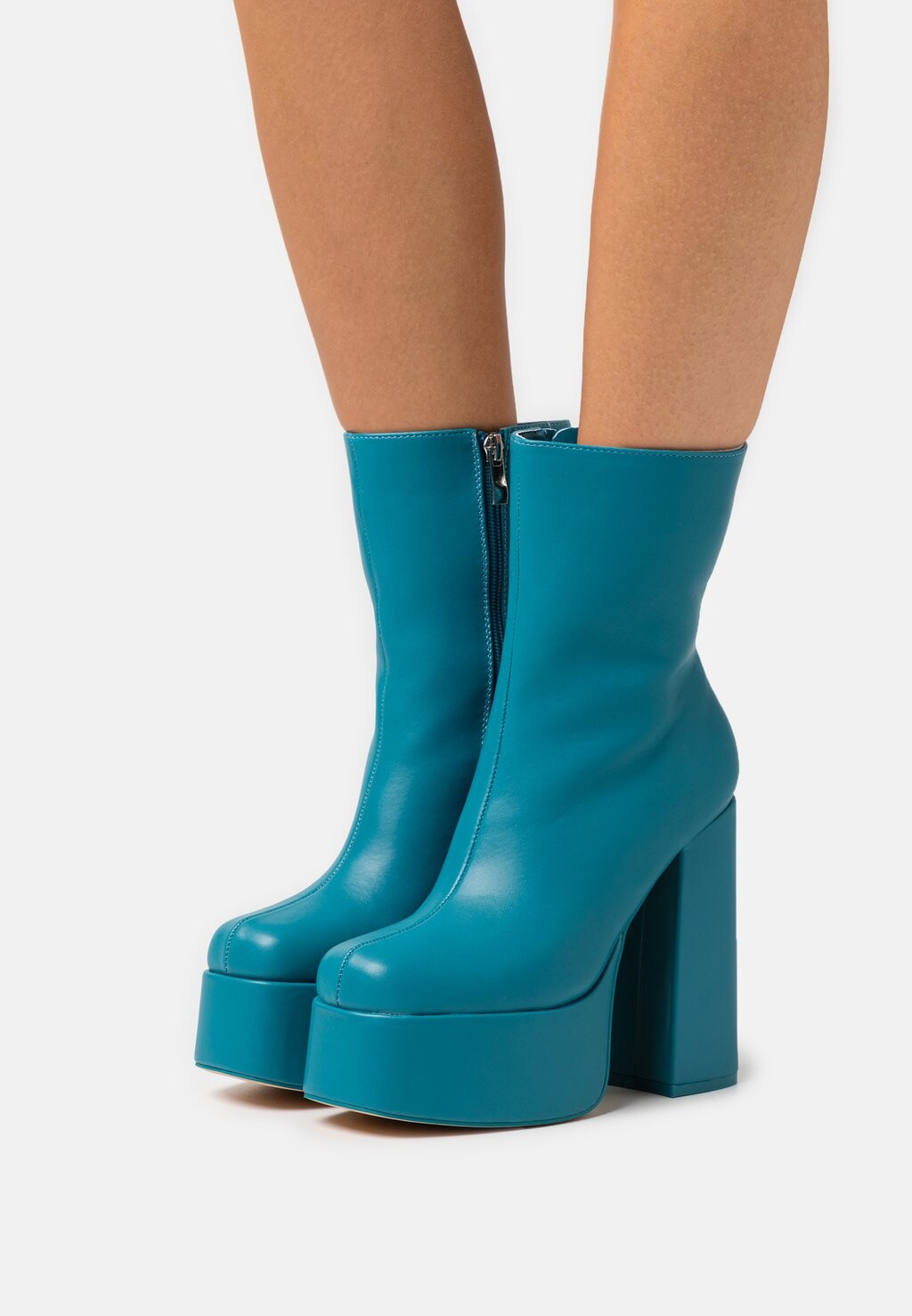 

Ботильоны на каблуке Koi Footwear
