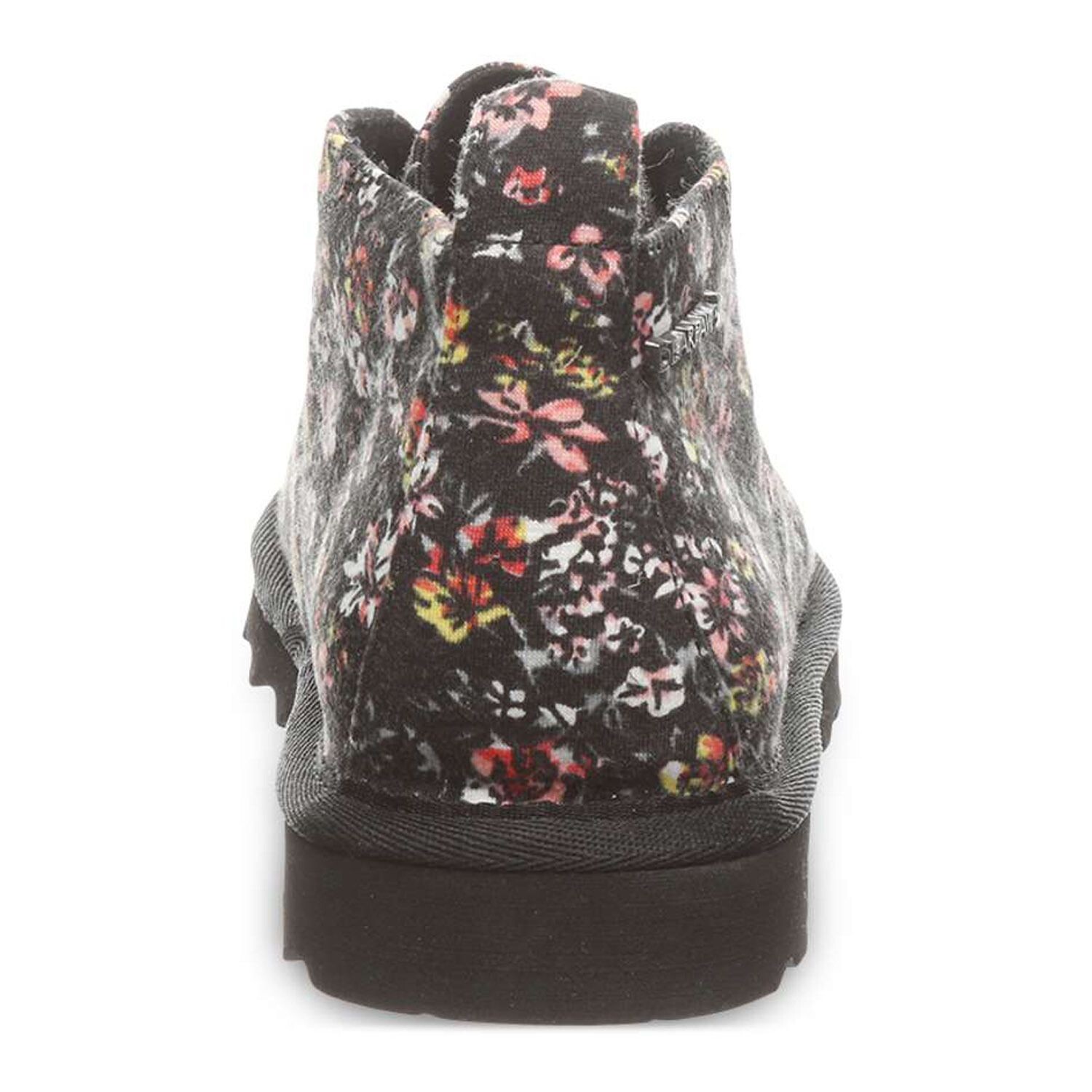 

Женские парусиновые ботинки чукка Bearpaw Skye Bearpaw, черный