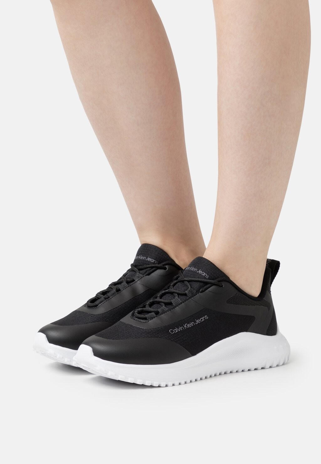 

Низкие кроссовки EVA RUNNER LACEUP Calvin Klein Jeans, черный/белый