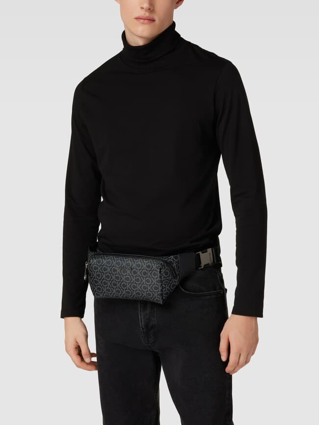 

Поясная сумка с застежкой-кнопкой, модель "MUST" Calvin Klein, черный