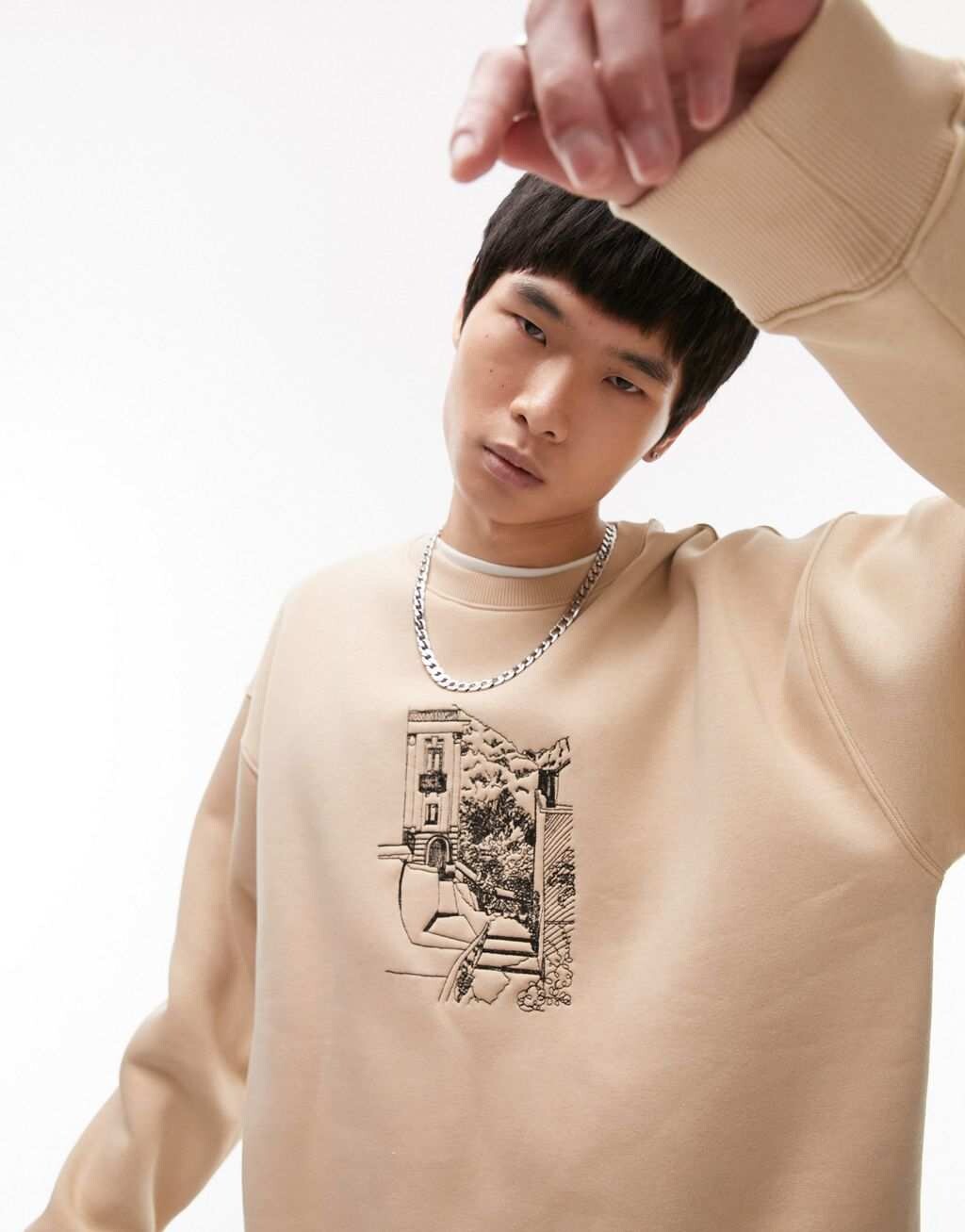 

Толстовка оверсайз Topman с каменной вышивкой Passage
