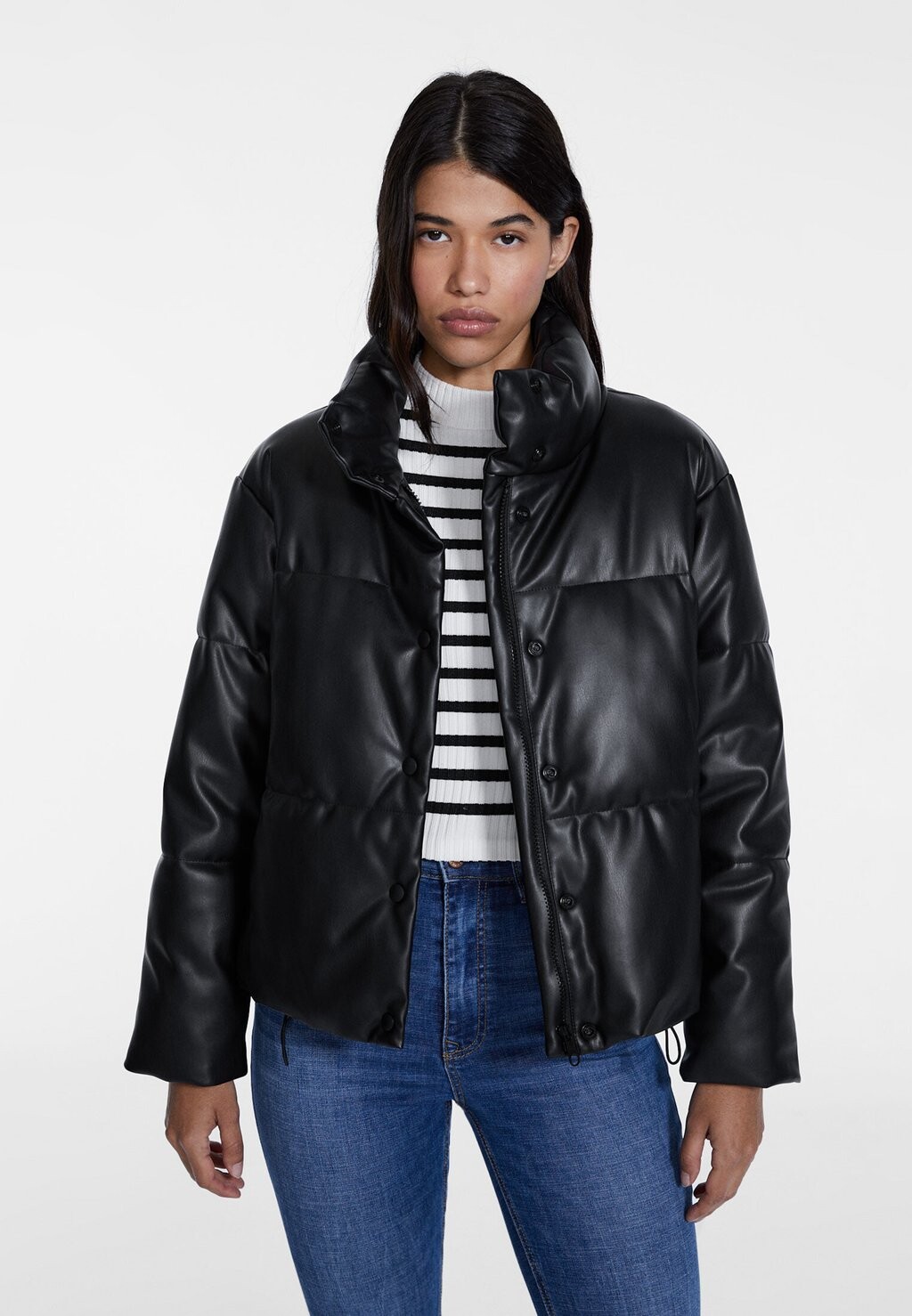

Зимняя куртка Stradivarius