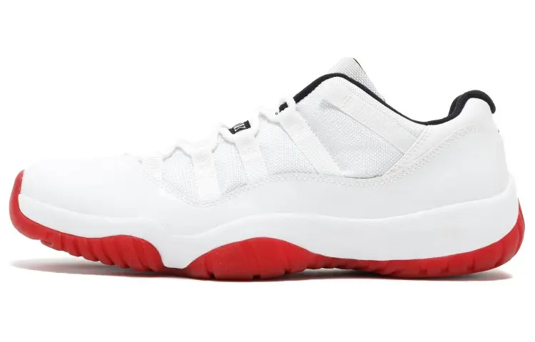 

Jordan 11 Retro Low Белый Красный (2012)