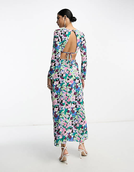 

Синее платье макси с приталенной талией и цветочным принтом ASOS DESIGN