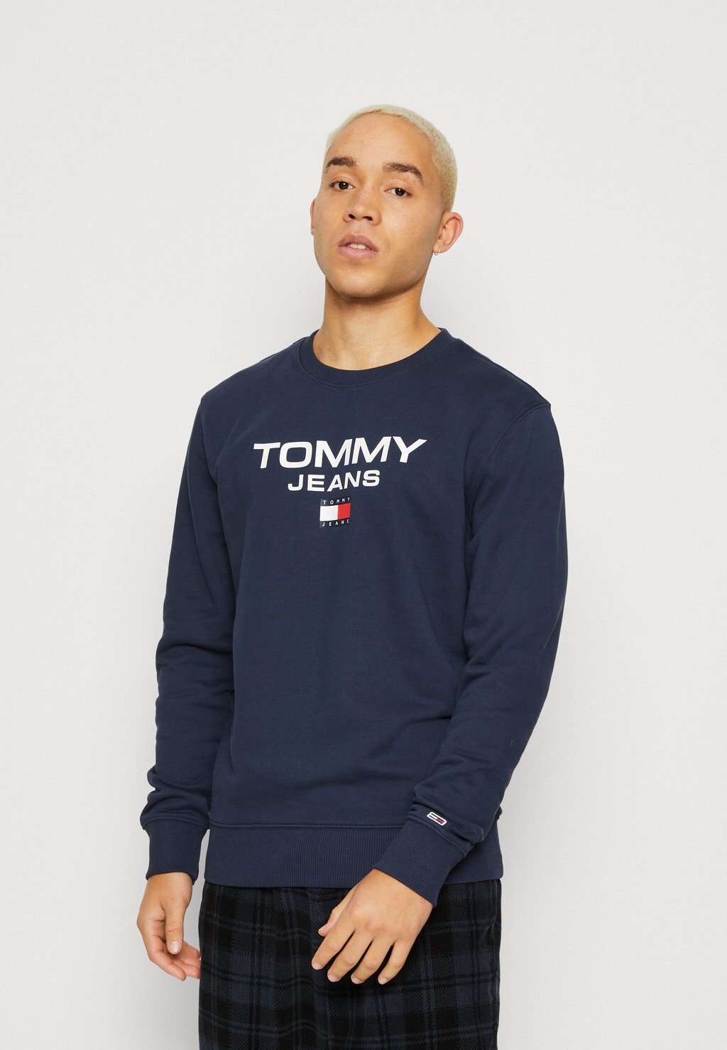 

Толстовка Tommy Jeans