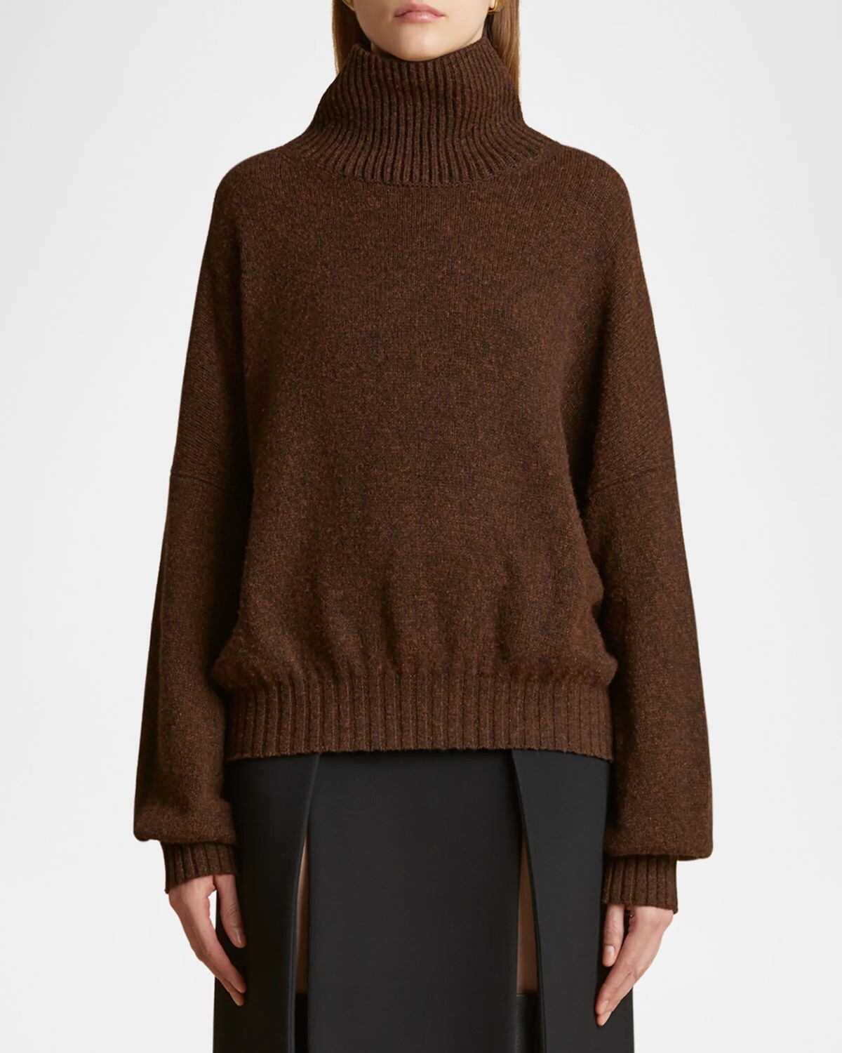 

Кашемировый свитер с высоким воротником Morris Khaite, цвет Chestnut