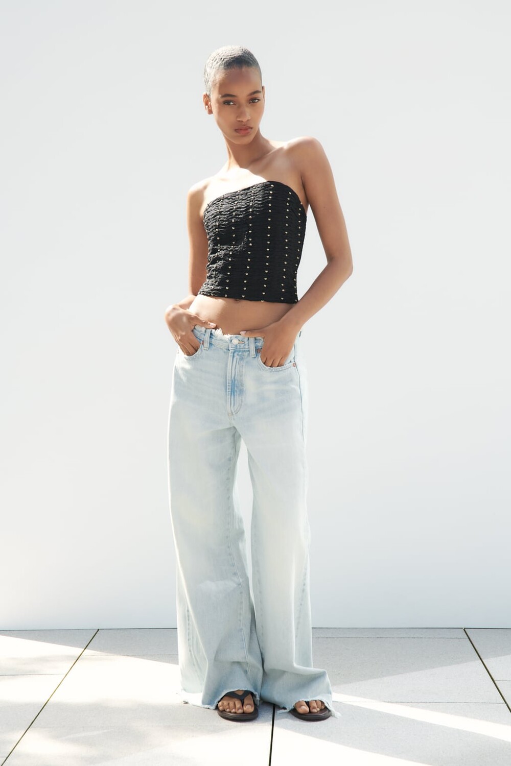 

Бусерный топ без бремеел ZARA, черный